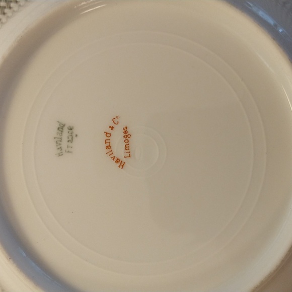 Set of 8 Haviland Dinnerware - Picture 3 of 7